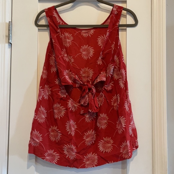 Madewell (US-Large) 100% silk sleeveless with tie/open back detail, red floral - Picture 2 of 5